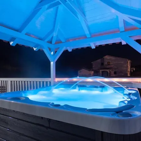 Moderne Mit Jacuzzi By Interhome Apartment Ližnjan