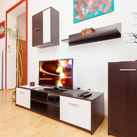 Moderne Mit Jacuzzi By Interhome * Ližnjan