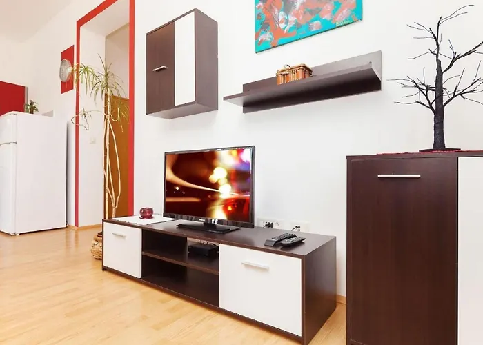 Moderne Mit Jacuzzi By Interhome * Ližnjan