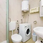 アパート Moderne Mit Jacuzzi By Interhome Ližnjan