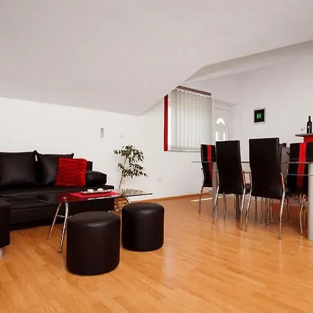 Lägenhet Moderne Mit Jacuzzi By Interhome *