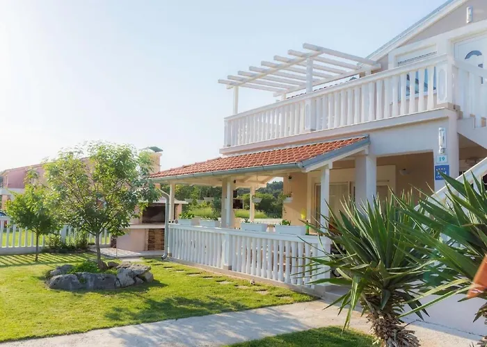 Appartement Moderne Mit Jacuzzi By Interhome *