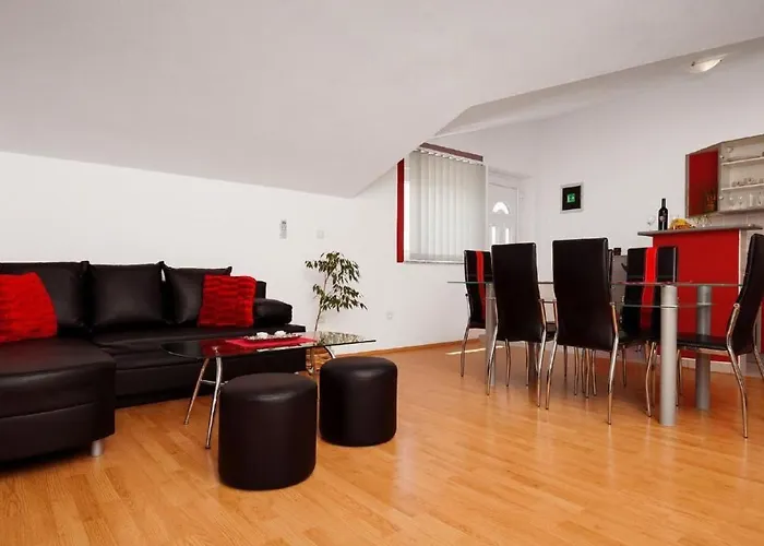 Appartement Moderne Mit Jacuzzi By Interhome *