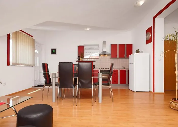 Moderne Mit Jacuzzi By Interhome Appartement Ližnjan