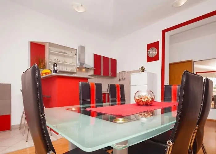 Moderne Mit Jacuzzi By Interhome Lägenhet