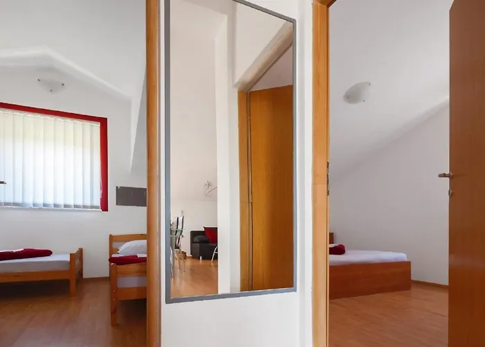 Lägenhet Moderne Mit Jacuzzi By Interhome *