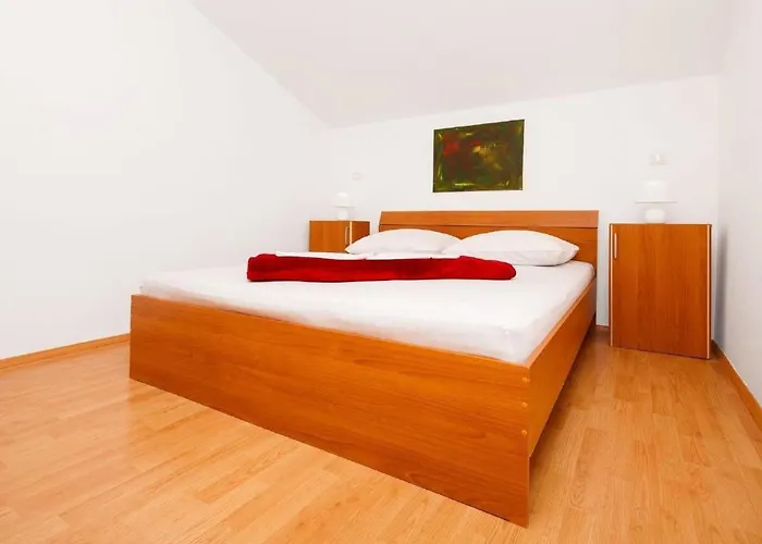 Moderne Mit Jacuzzi By Interhome Lägenhet